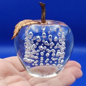 VTG Apple Art Glass‎ Clear Paperweight Bullicante Controlled Bubbles MCM